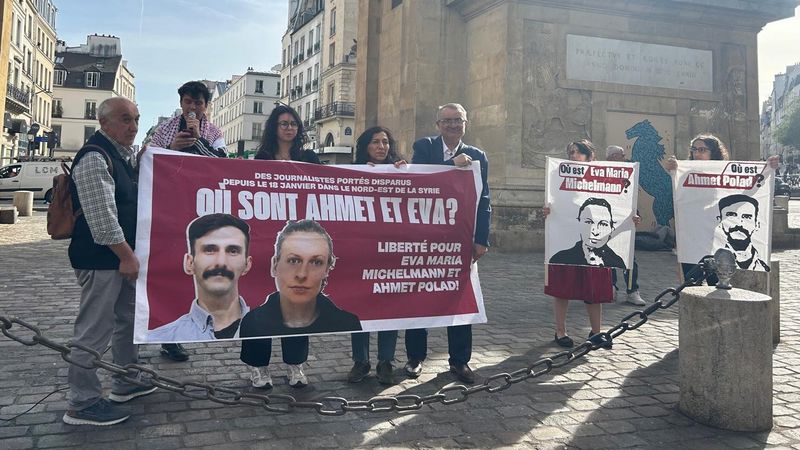 Paris'te "Eva ve Ahmet'e özgürlük" eylemi yap�ld�